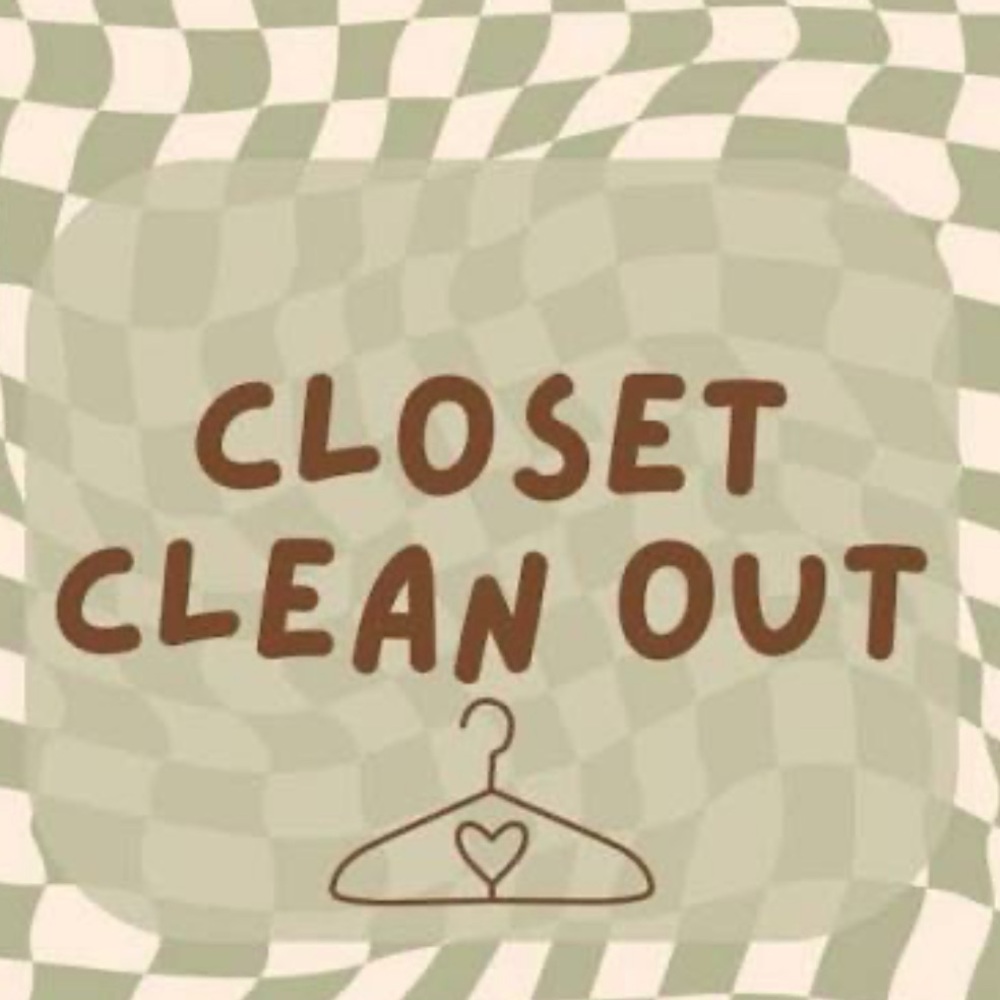 Closet Clean Out Sign